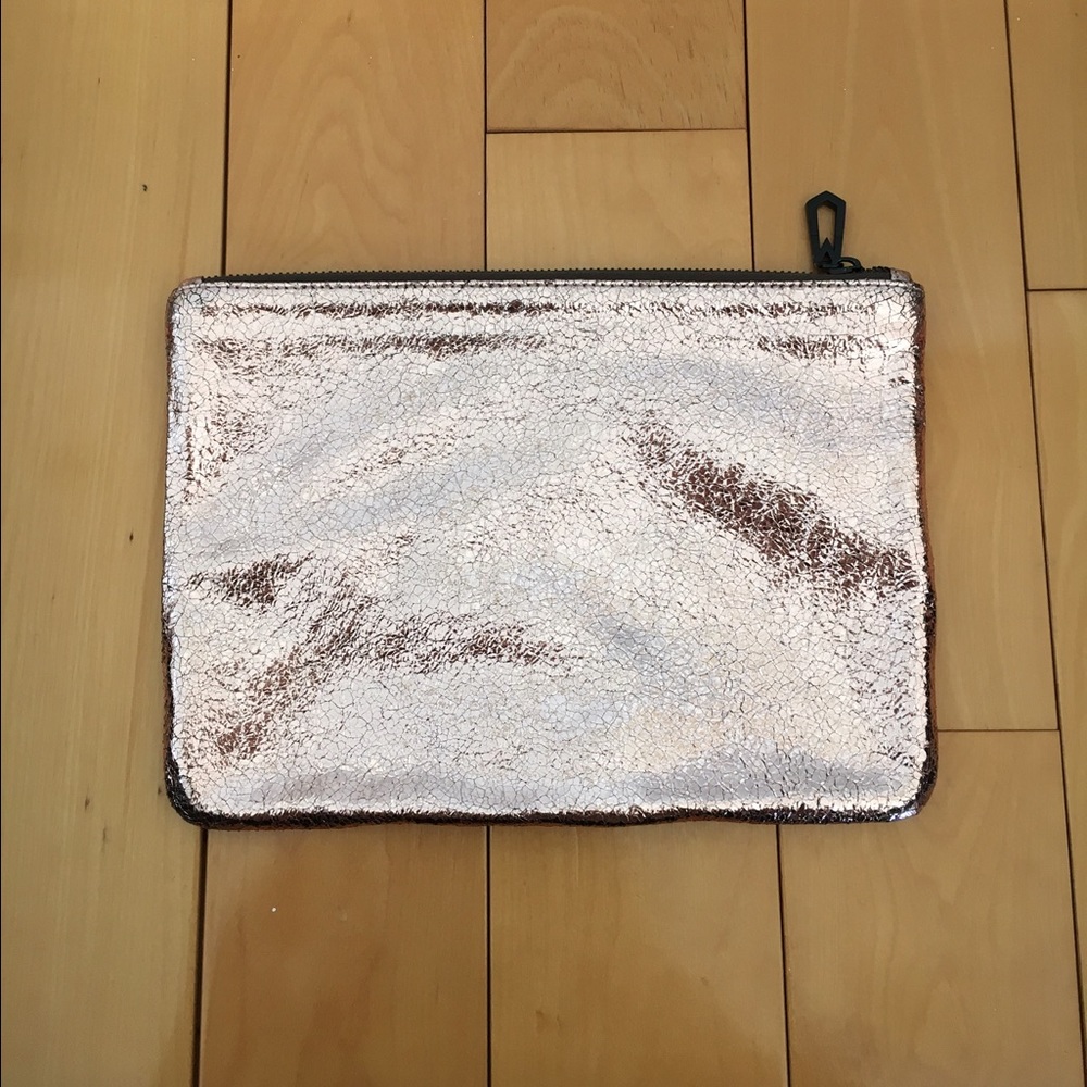 COPY - Marc Jacobs clutch